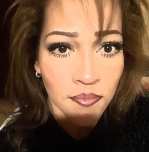 Meet your Posher, Lorena m